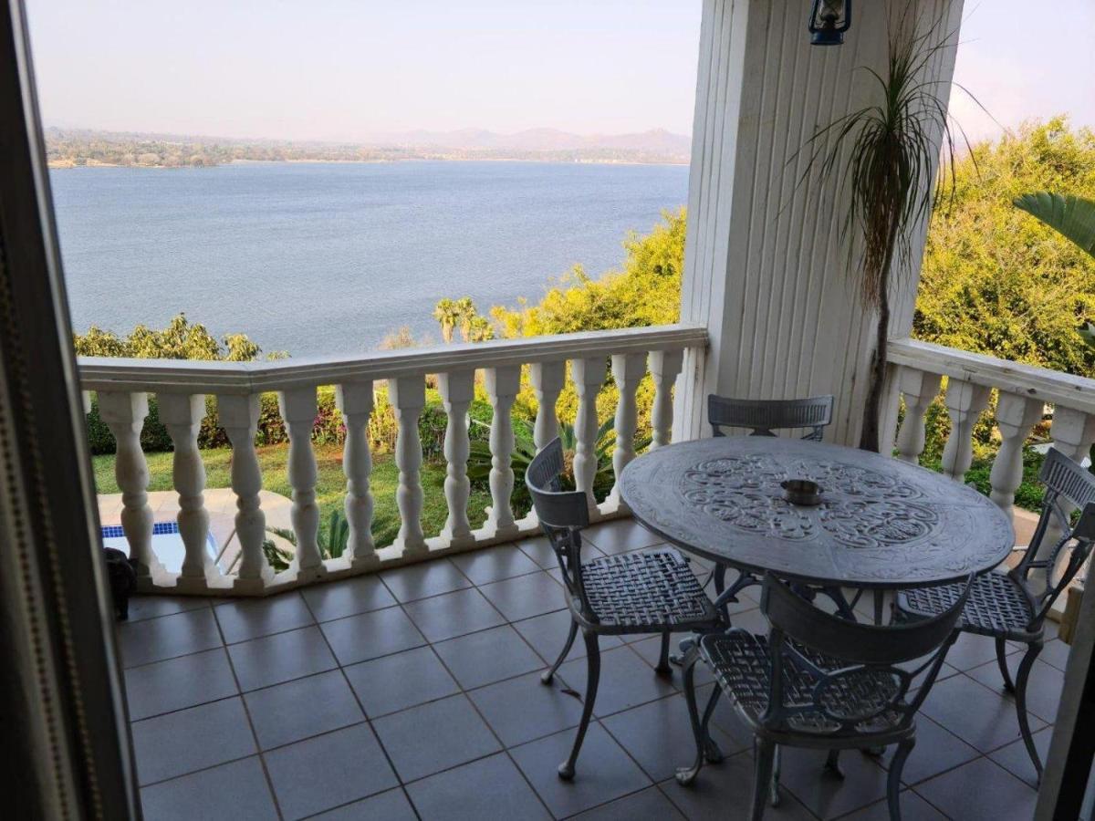 Kosmos View Luxury Apartments Хартбееспоорт Екстериор снимка